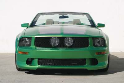2005-09 Mustang GT Custom grill shell and insert with lights, Black chrome finish on the inserts